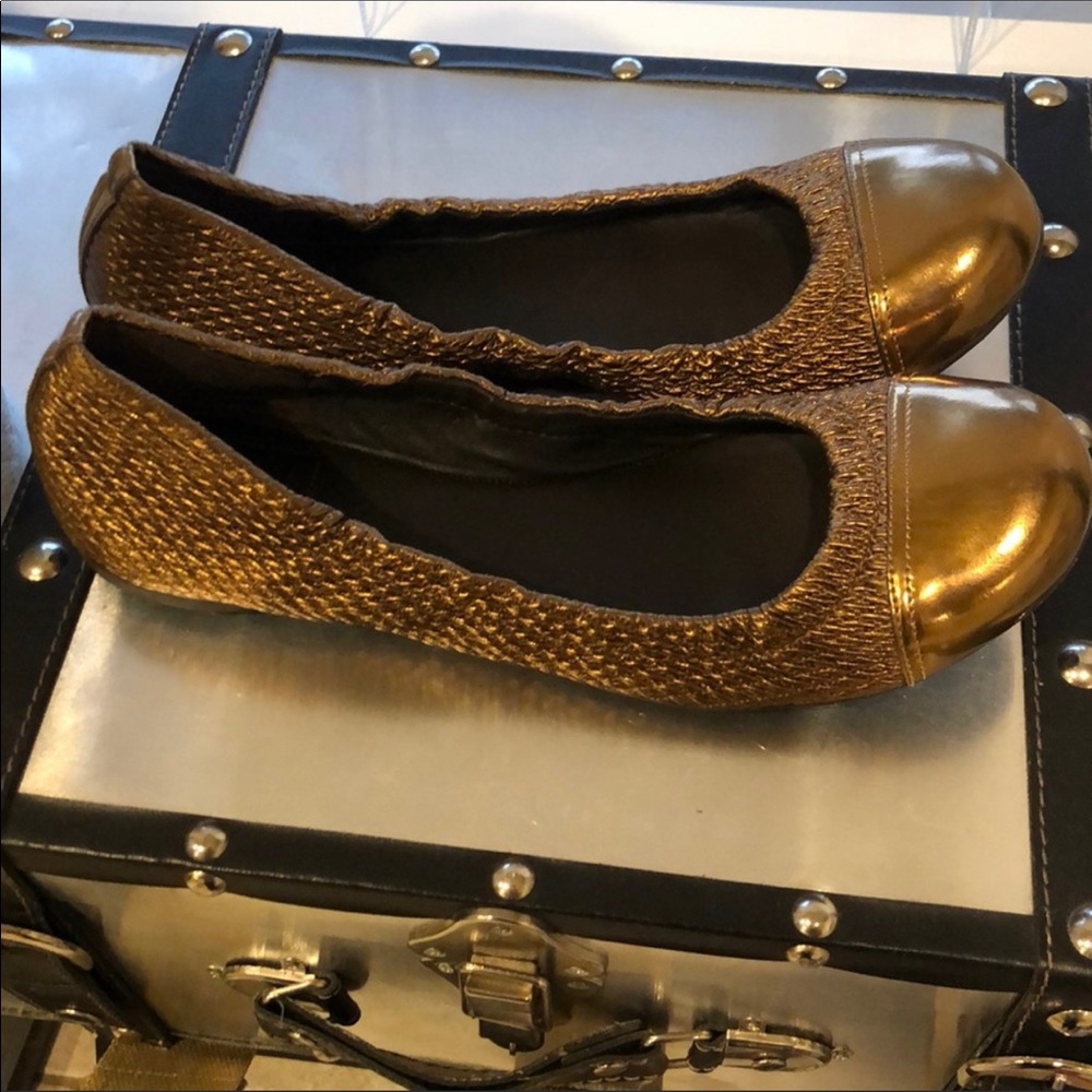Tory Burch 9.5M bronze flats.
